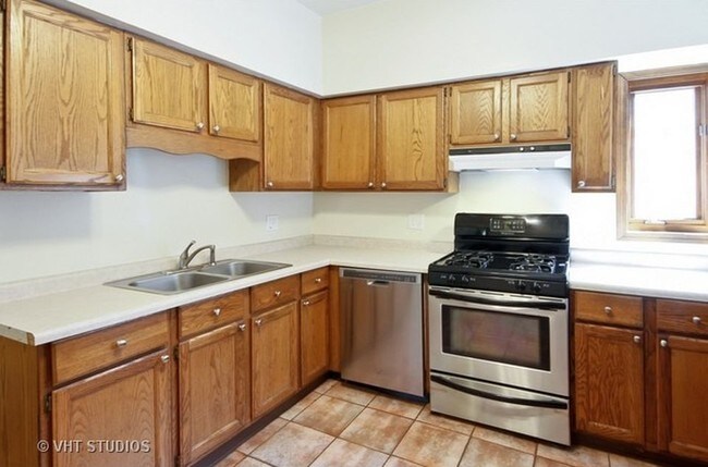 Foto del edificio - 1625 N Dayton St