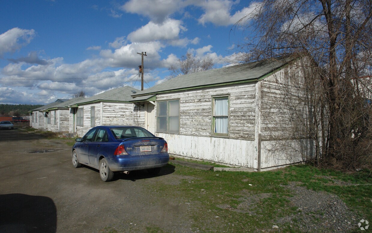 Foto principal - 6623 E Trent Ave