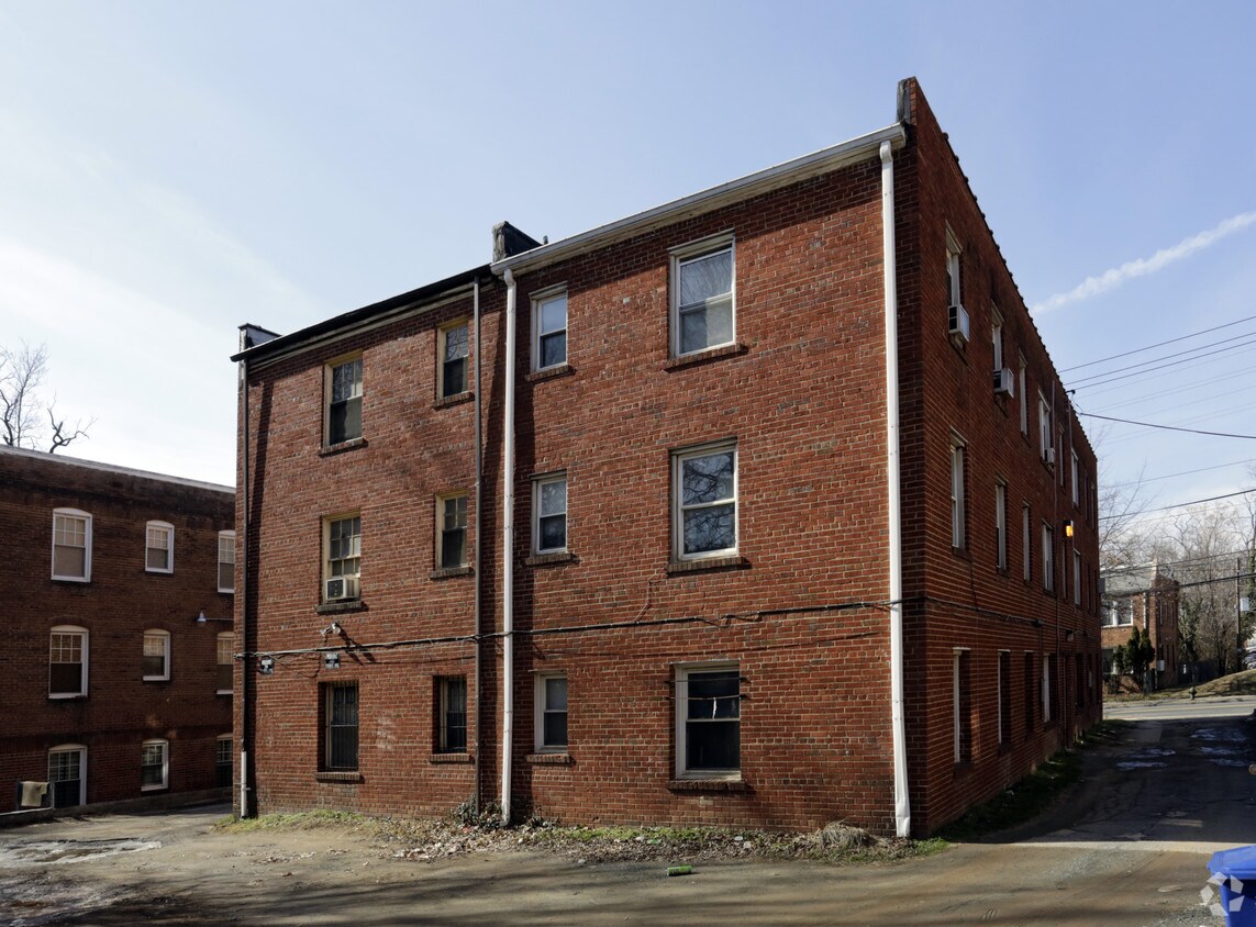 Foto del edificio - 3465 Minnesota Ave SE