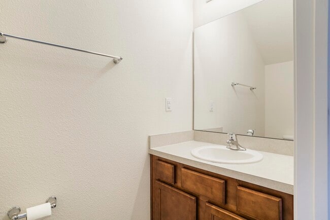 Foto del edificio - 790 Servia Dr