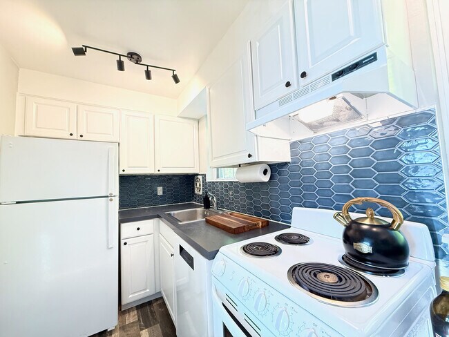 Foto del edificio - 1011 Montgomery Ave