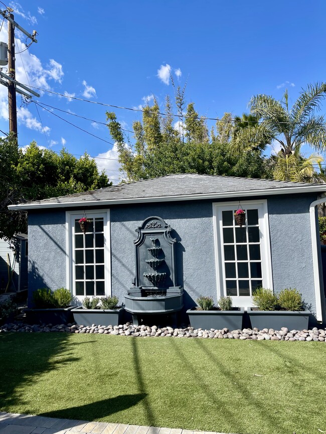 Building Photo - 4911 Sunnyslope Ave