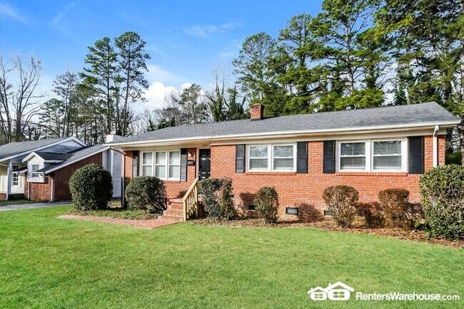 Building Photo - Nice 3 bedroom 1.5 bath