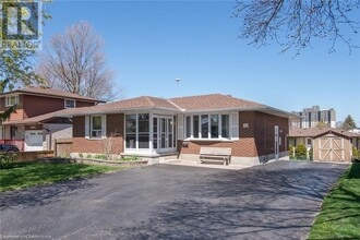 Building Photo - 46 Laurentian Dr