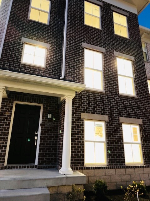 Primary Photo - 9327 Benton Dr