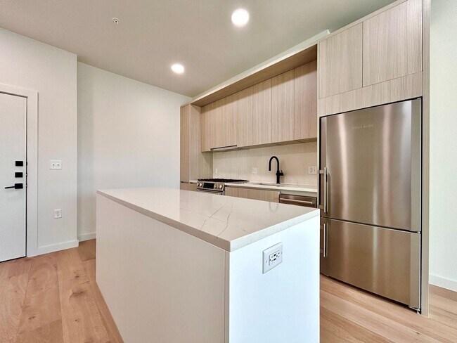 Foto del edificio - Bright & Spacious 1 Bedroom, 1 Bathroom with Resort-Style Amenities