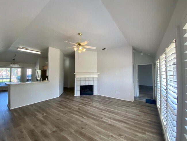 Foto del edificio - 9221 Norfolk Ln