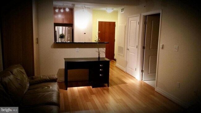 Foto del edificio - 915 E St NW