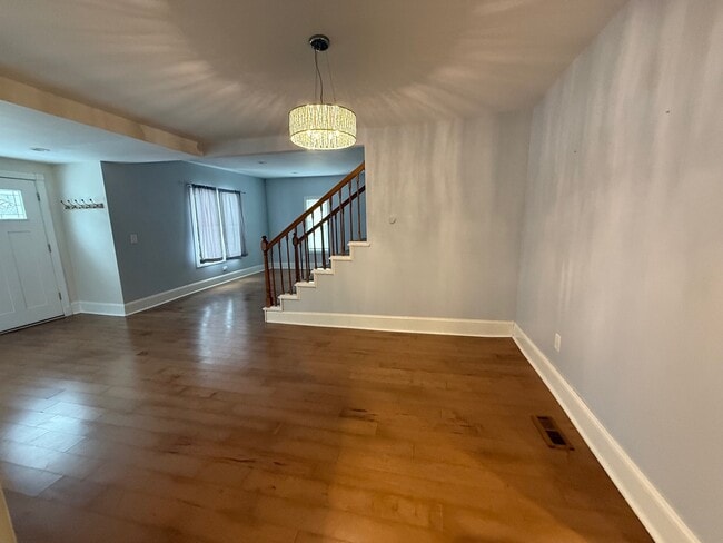 Foto del edificio - 15036 W Russell Rd