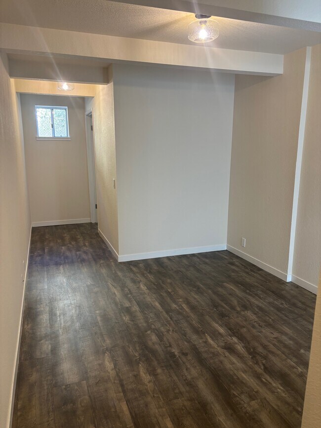 Foto del edificio - 574 Belden St