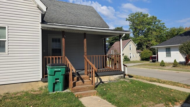 Building Photo - 315 E Busby St