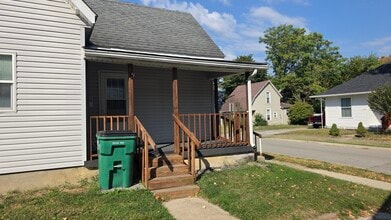 Building Photo - 315 E Busby St