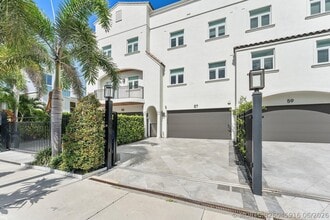 Building Photo - 57 Isle of Venice Dr