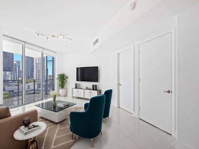 Foto del edificio - 350 S Miami Ave