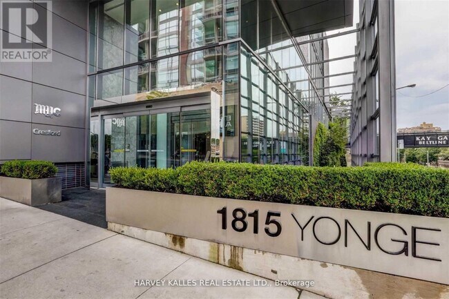 Photo du bâtiment - 1815 Yonge St
