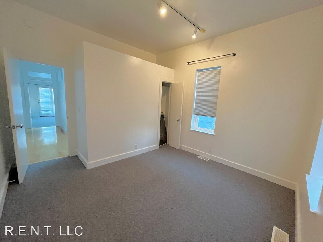 2 br, 1 bath House 1016 East Princeton Ave House Rental in Salt