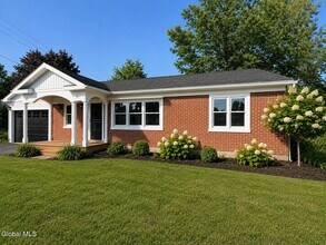 Building Photo - 35 Schuyler Dr