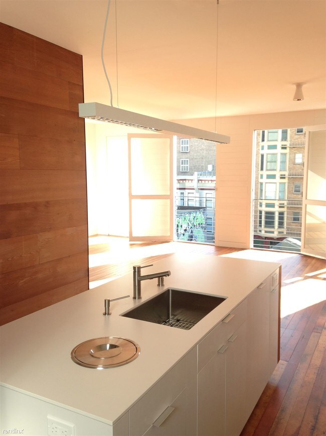 Foto del edificio - 3 br, 2 bath Flat - 511A Minna St