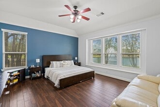 Building Photo - 31114 Lakeview Bend Ln