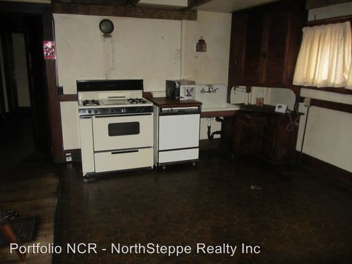 Building Photo - 40 E Norwich Ave