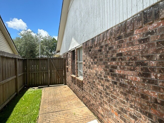 Foto del edificio - 5222 Valleyview Dr
