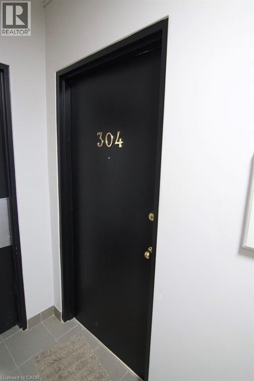 Building Photo - 122 SIXTH Avenue Unit# 304