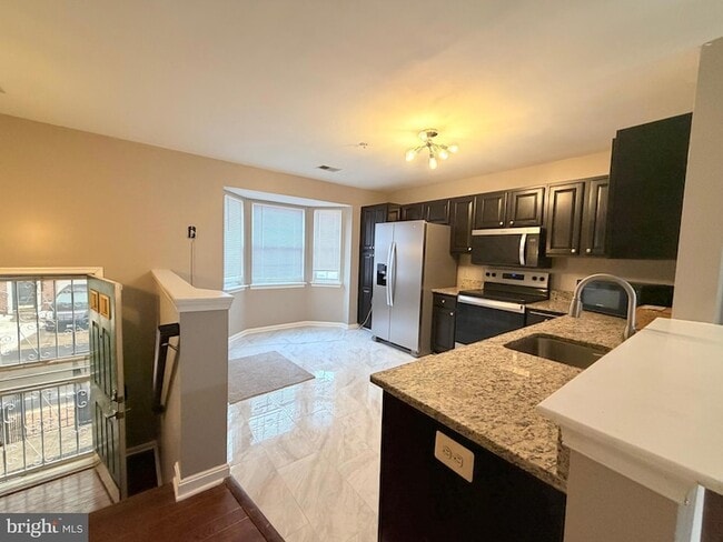 Foto del edificio - 4805 Cowslip Ct