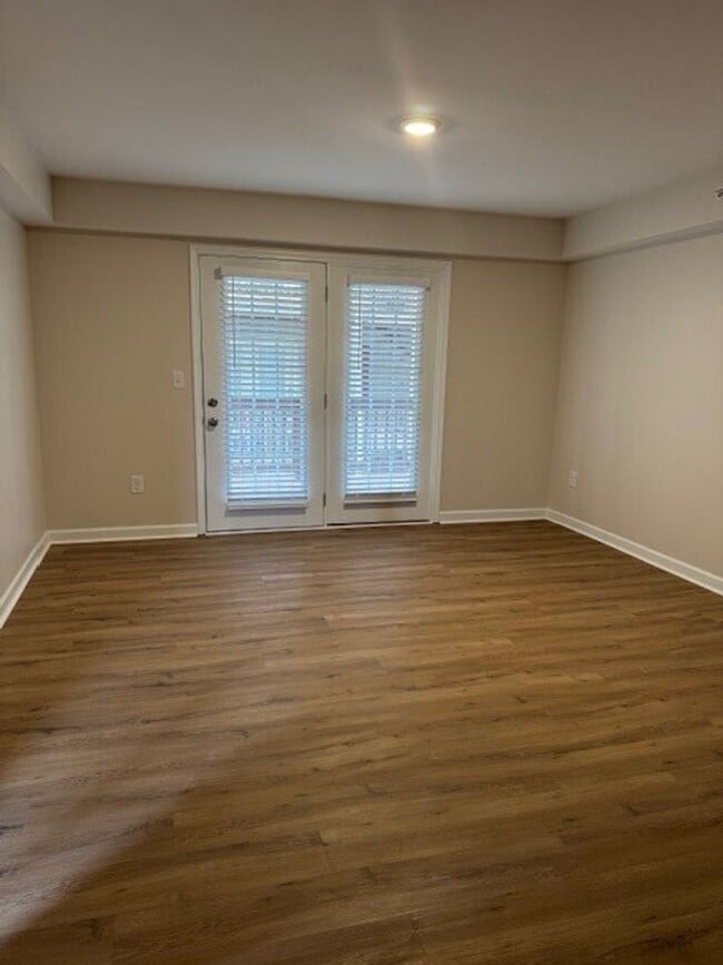 Building Photo - 420 Elysian Fields Rd
