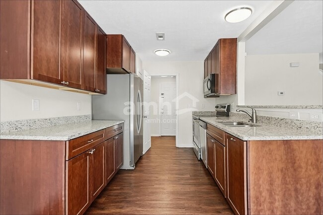 Building Photo - 7694 Hillsdowne Cir