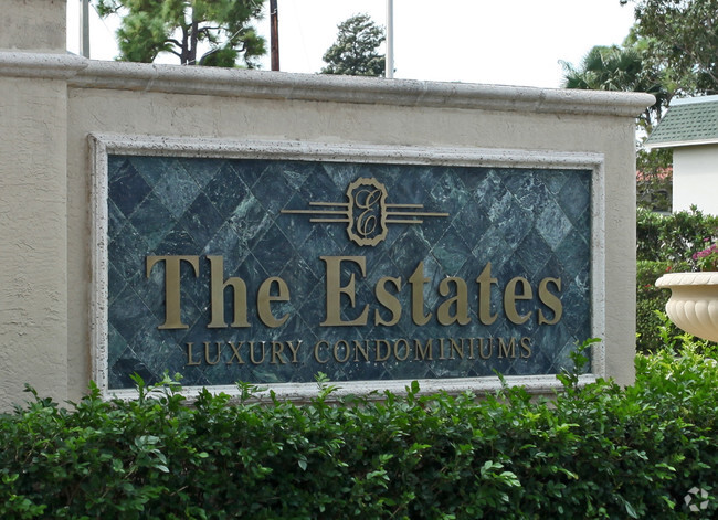 Building Photo - The Estates at Stuart