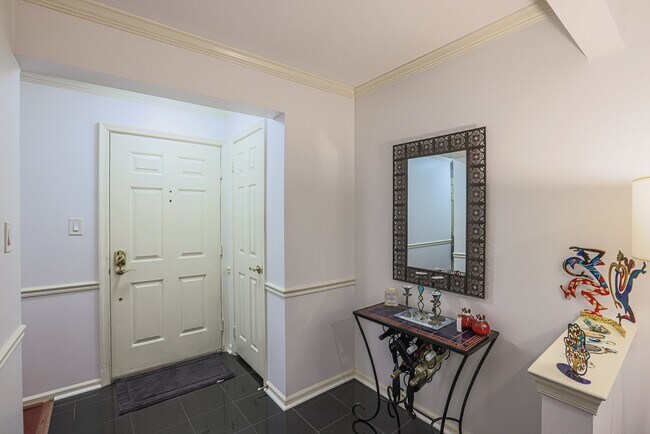 Building Photo - 5715 Brewer House Cir