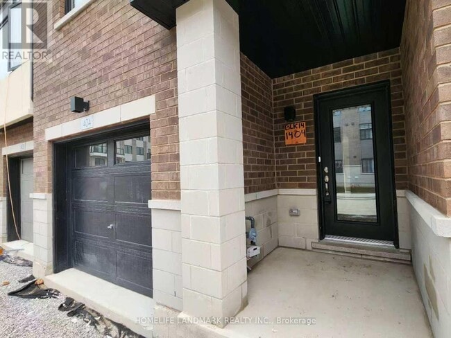 Building Photo - 1695-1695 Dersan St