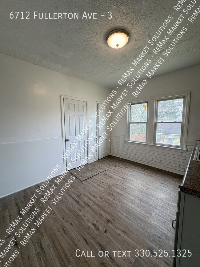 Foto del edificio - 6712 Fullerton Ave