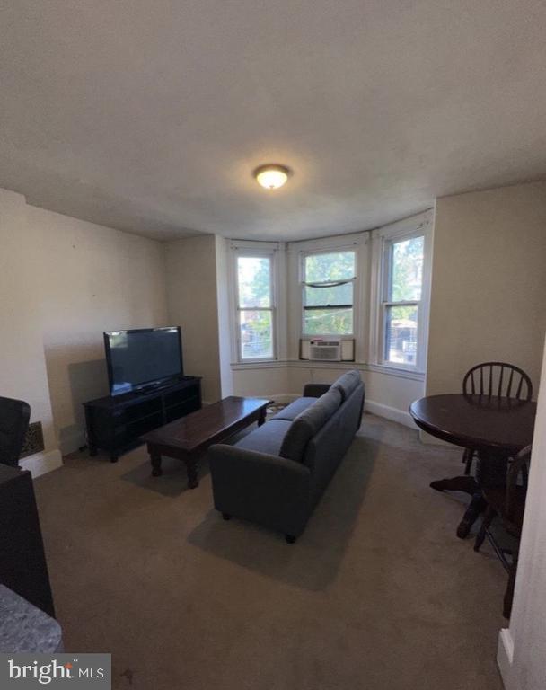 Foto del edificio - 304 E Front St