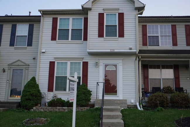 Building Photo - 5218 Castlestone Dr