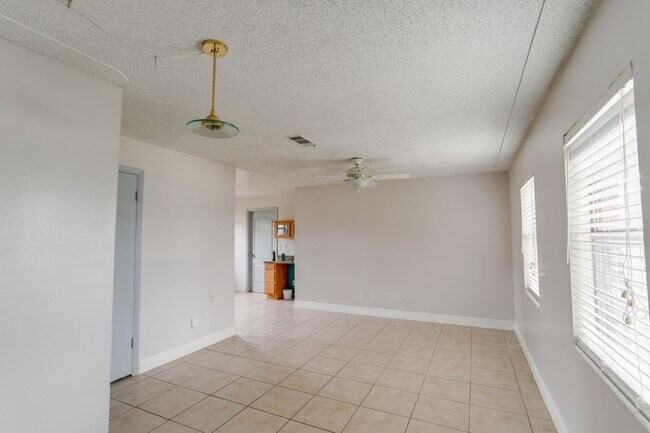 Foto del edificio - 8221 Cyers Lane