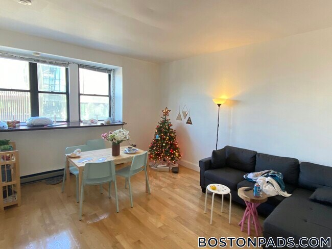 Foto del edificio - 774 Columbus Ave