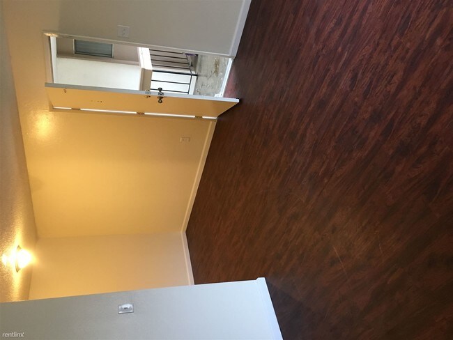 Foto del edificio - 3060 Bell St