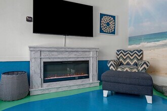 Building Photo - 4465 Clipper Cove