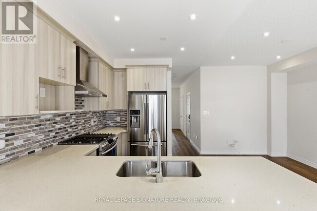 Photo du bâtiment - 128 Orchardcroft Rd