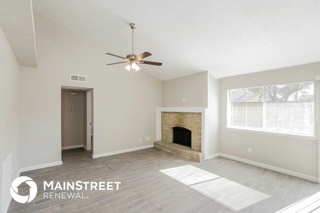 Building Photo - 4504 Via Del Norte