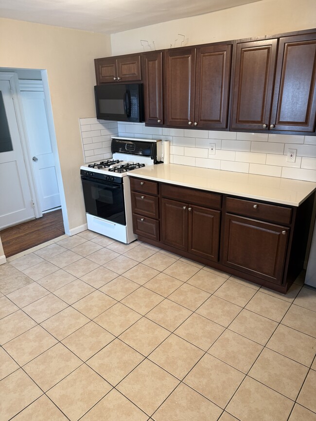 Foto del edificio - 12 Timothy Ave