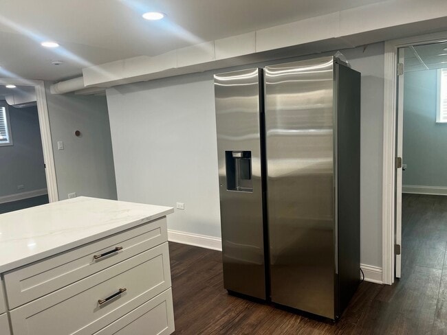 Building Photo - 6522 Spaulding Ave