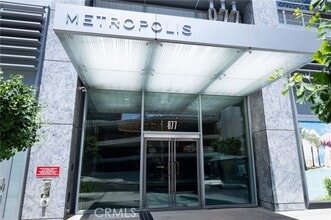 Building Photo - 877 Francisco St