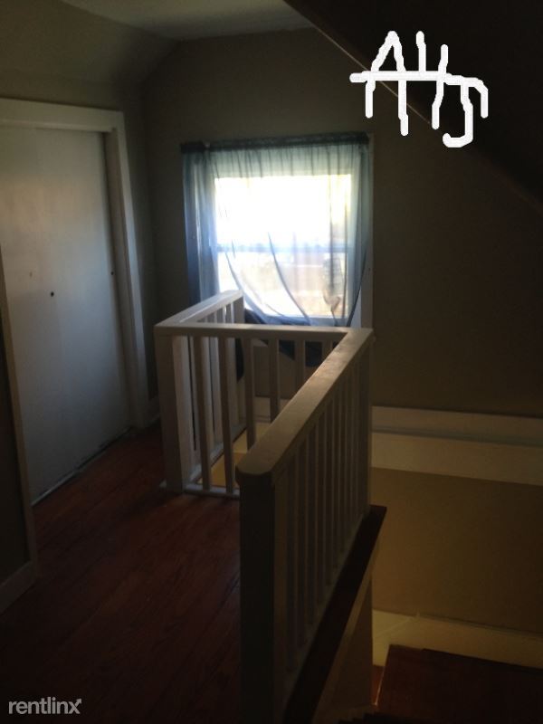 Building Photo - 4 br, 1 bath House - 203 Mulberry St