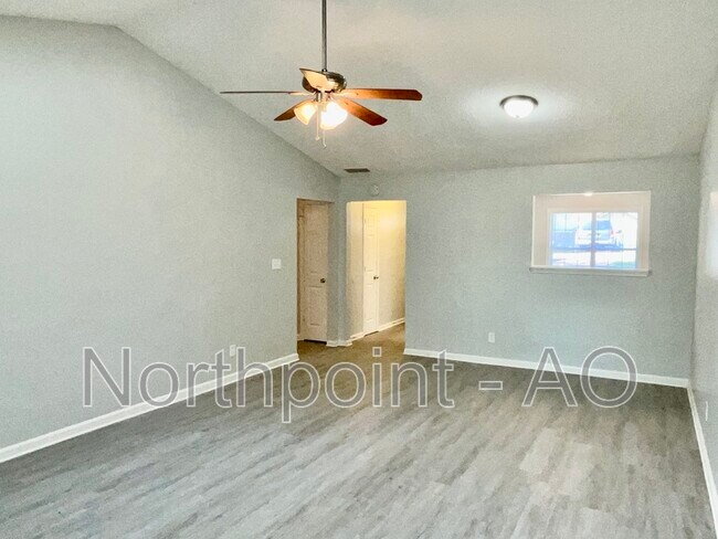 Foto del edificio - 707 Farmdale Way NW