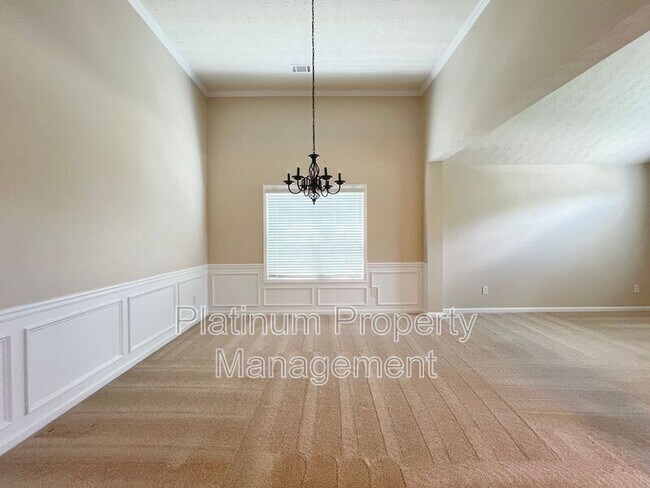 Building Photo - 3615 Stoneleigh Run Dr NE