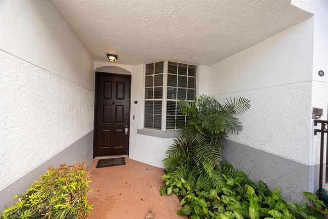 Building Photo - 781 SW 148th Ave