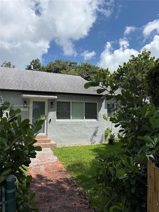 Building Photo - 1085 NW 48th St