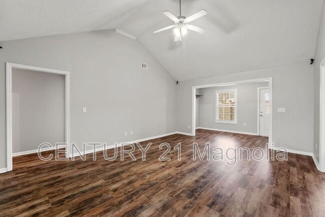 Building Photo - 110 Fox Haven Dr